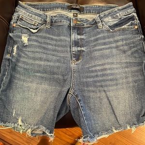 Judy Blue denim shorts